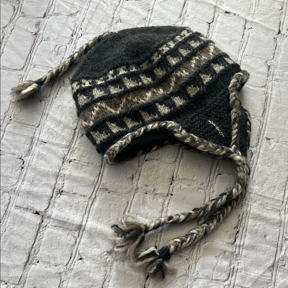 Earflap Hat - Black and Tan